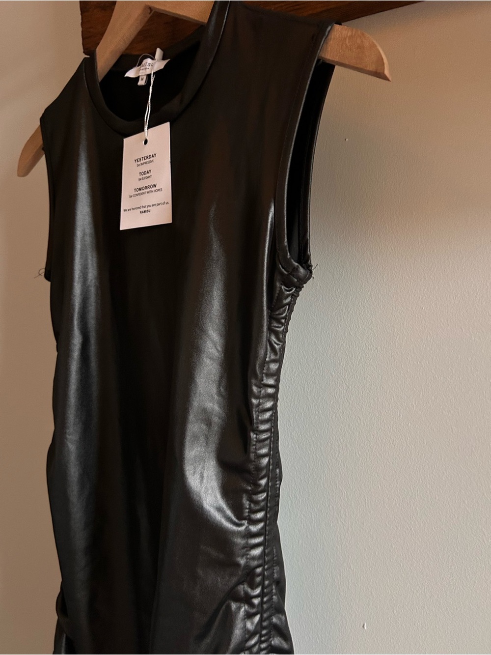 Amisu Black Faux Leather Sleeveless Mini Dress